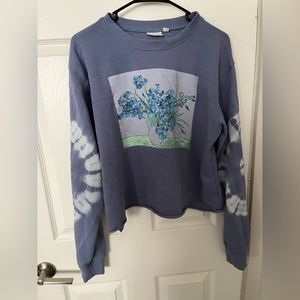 2X Cropped Blue Tie-Dye Crewneck W/ Floral Detail